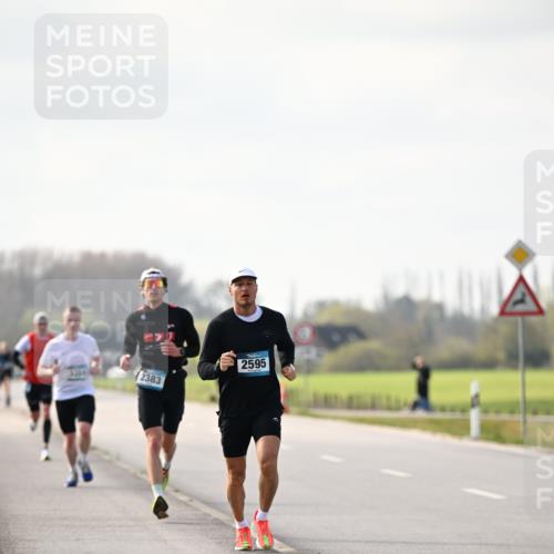 12.04.2026 - 45. Internationalen Wilhelmsburger Insellauf Dr. Thomas Lammeyer http://msf.ph/oto/9439619 12.04.2026 10:02:01 Laufen 2383, 2595 meine-sportfotos.de