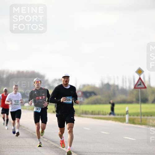 12.04.2026 - 45. Internationalen Wilhelmsburger Insellauf Dr. Thomas Lammeyer http://msf.ph/oto/9439620 12.04.2026 10:02:01 Laufen 2383, 2595 meine-sportfotos.de