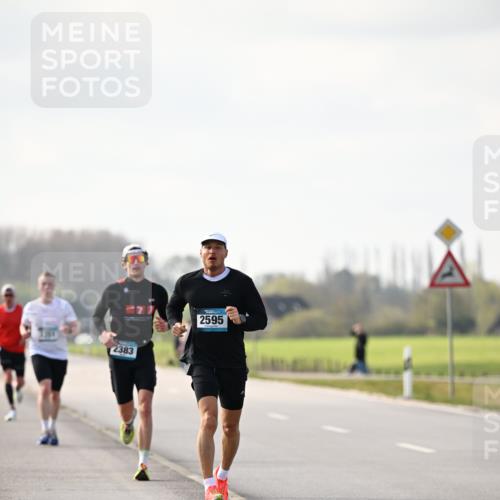 12.04.2026 - 45. Internationalen Wilhelmsburger Insellauf Dr. Thomas Lammeyer http://msf.ph/oto/9439622 12.04.2026 10:02:01 Laufen 2383, 2595 meine-sportfotos.de