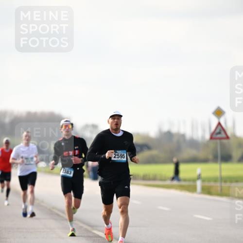 12.04.2026 - 45. Internationalen Wilhelmsburger Insellauf Dr. Thomas Lammeyer http://msf.ph/oto/9439625 12.04.2026 10:02:02 Laufen 2383, 2595 meine-sportfotos.de