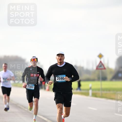 12.04.2026 - 45. Internationalen Wilhelmsburger Insellauf Dr. Thomas Lammeyer http://msf.ph/oto/9439633 12.04.2026 10:02:03 Laufen 2383, 2595 meine-sportfotos.de