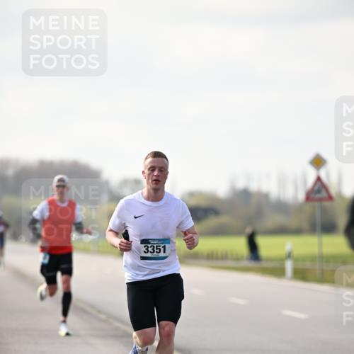 12.04.2026 - 45. Internationalen Wilhelmsburger Insellauf Dr. Thomas Lammeyer http://msf.ph/oto/9439657 12.04.2026 10:02:07 Laufen 3351 meine-sportfotos.de