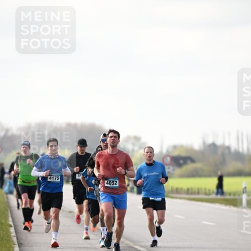 12.04.2026 - 45. Internationalen Wilhelmsburger Insellauf Dr. Thomas Lammeyer http://msf.ph/oto/9439683 12.04.2026 10:02:22 Laufen 35, 4175, 4052 meine-sportfotos.de