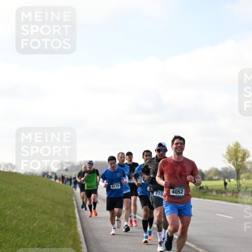 12.04.2026 - 45. Internationalen Wilhelmsburger Insellauf Dr. Thomas Lammeyer http://msf.ph/oto/9439703 12.04.2026 10:02:27 Laufen 4175, 270, 4052 meine-sportfotos.de