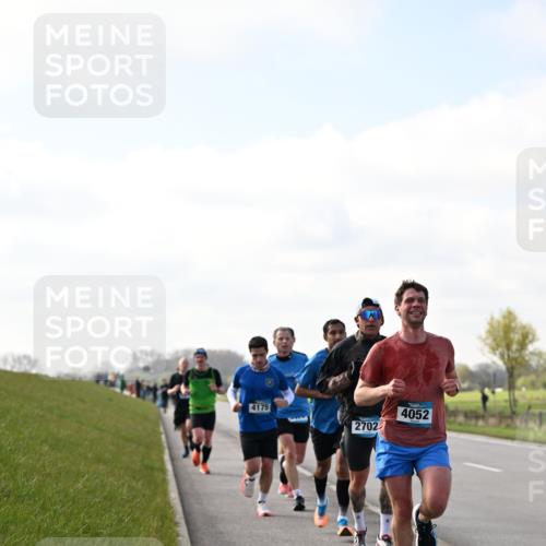 12.04.2026 - 45. Internationalen Wilhelmsburger Insellauf Dr. Thomas Lammeyer http://msf.ph/oto/9439704 12.04.2026 10:02:27 Laufen 4175, 2702, 4052 meine-sportfotos.de