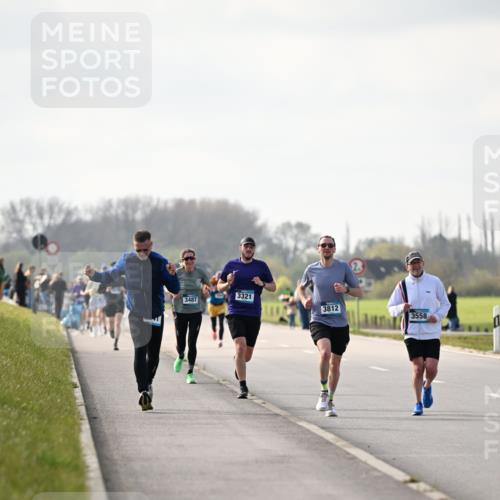 12.04.2026 - 45. Internationalen Wilhelmsburger Insellauf Dr. Thomas Lammeyer http://msf.ph/oto/9439860 12.04.2026 10:03:03 Laufen 3487, 3321, 3812, 3558 meine-sportfotos.de