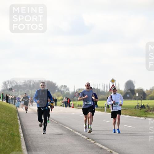 12.04.2026 - 45. Internationalen Wilhelmsburger Insellauf Dr. Thomas Lammeyer http://msf.ph/oto/9439870 12.04.2026 10:03:05 Laufen 3812, 3558 meine-sportfotos.de