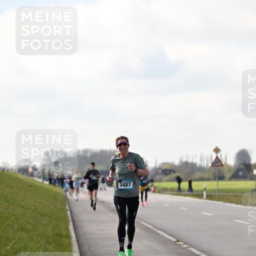 12.04.2026 - 45. Internationalen Wilhelmsburger Insellauf Dr. Thomas Lammeyer http://msf.ph/oto/9439877 12.04.2026 10:03:11 Laufen 3487 meine-sportfotos.de