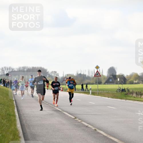12.04.2026 - 45. Internationalen Wilhelmsburger Insellauf Dr. Thomas Lammeyer http://msf.ph/oto/9439901 12.04.2026 10:03:16 Laufen 4572, 5440, 4580 meine-sportfotos.de