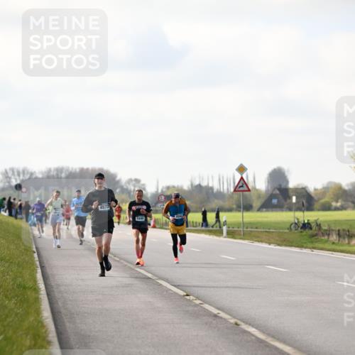 12.04.2026 - 45. Internationalen Wilhelmsburger Insellauf Dr. Thomas Lammeyer http://msf.ph/oto/9439902 12.04.2026 10:03:16 Laufen 4572, 5440, 2, 4580 meine-sportfotos.de
