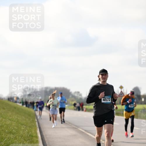 12.04.2026 - 45. Internationalen Wilhelmsburger Insellauf Dr. Thomas Lammeyer http://msf.ph/oto/9439924 12.04.2026 10:03:21 Laufen 4572 meine-sportfotos.de