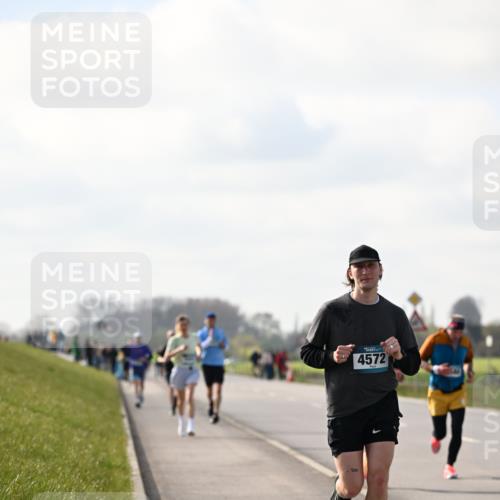 12.04.2026 - 45. Internationalen Wilhelmsburger Insellauf Dr. Thomas Lammeyer http://msf.ph/oto/9439925 12.04.2026 10:03:21 Laufen 4572 meine-sportfotos.de