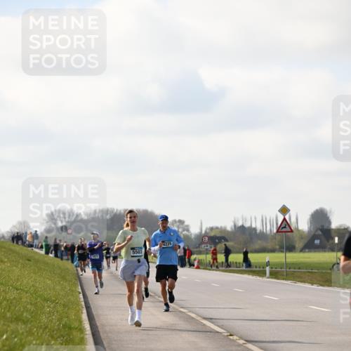 12.04.2026 - 45. Internationalen Wilhelmsburger Insellauf Dr. Thomas Lammeyer http://msf.ph/oto/9439938 12.04.2026 10:03:24 Laufen 3473, 5503, 4225, 2 meine-sportfotos.de