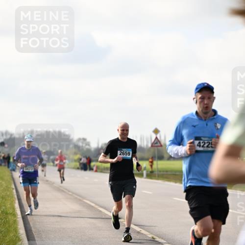 12.04.2026 - 45. Internationalen Wilhelmsburger Insellauf Dr. Thomas Lammeyer http://msf.ph/oto/9439972 12.04.2026 10:03:30 Laufen 2659, 3473, 4225 meine-sportfotos.de