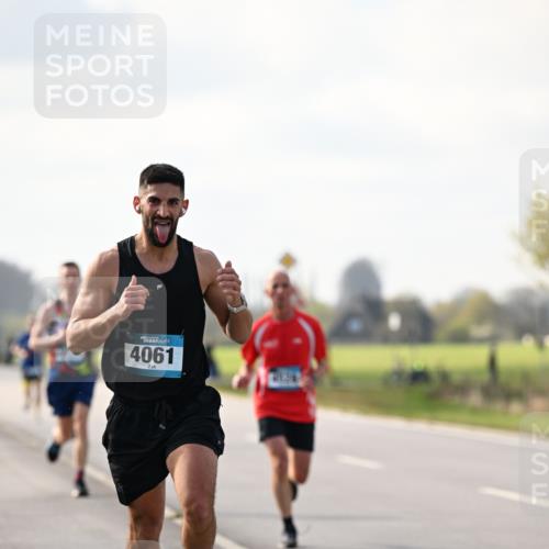 12.04.2026 - 45. Internationalen Wilhelmsburger Insellauf Dr. Thomas Lammeyer http://msf.ph/oto/9440033 12.04.2026 10:03:42 Laufen 4061 meine-sportfotos.de
