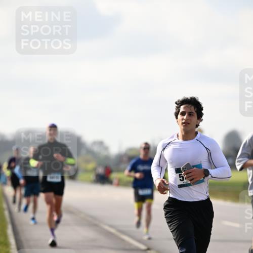 12.04.2026 - 45. Internationalen Wilhelmsburger Insellauf Dr. Thomas Lammeyer http://msf.ph/oto/9440068 12.04.2026 10:03:49 Laufen 5 meine-sportfotos.de
