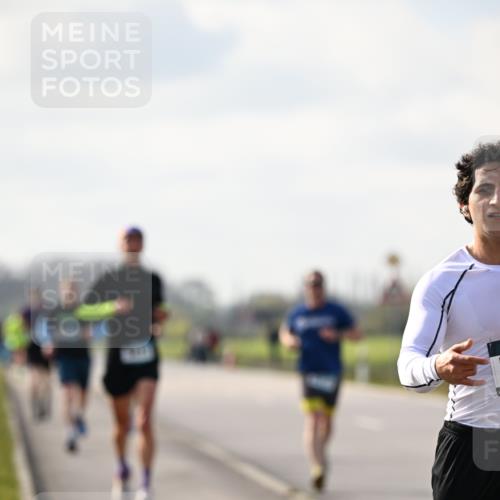 12.04.2026 - 45. Internationalen Wilhelmsburger Insellauf Dr. Thomas Lammeyer http://msf.ph/oto/9440071 12.04.2026 10:03:50 Laufen  meine-sportfotos.de