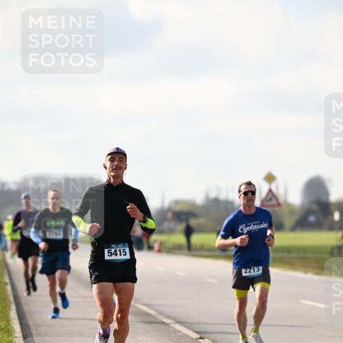 12.04.2026 - 45. Internationalen Wilhelmsburger Insellauf Dr. Thomas Lammeyer http://msf.ph/oto/9440075 12.04.2026 10:03:51 Laufen 3765, 5415, 2213 meine-sportfotos.de