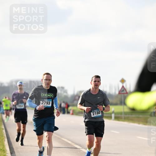 12.04.2026 - 45. Internationalen Wilhelmsburger Insellauf Dr. Thomas Lammeyer http://msf.ph/oto/9440094 12.04.2026 10:03:54 Laufen 2994, 22, 2793, 2160 meine-sportfotos.de