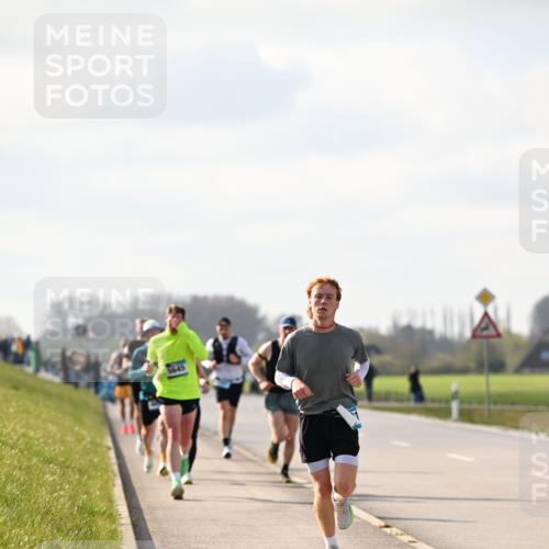 12.04.2026 - 45. Internationalen Wilhelmsburger Insellauf Dr. Thomas Lammeyer http://msf.ph/oto/9440123 12.04.2026 10:04:05 Laufen 5649 meine-sportfotos.de