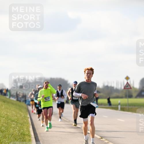 12.04.2026 - 45. Internationalen Wilhelmsburger Insellauf Dr. Thomas Lammeyer http://msf.ph/oto/9440124 12.04.2026 10:04:05 Laufen 5645 meine-sportfotos.de