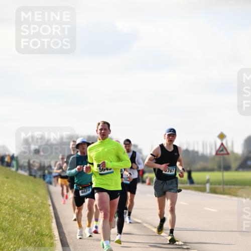 12.04.2026 - 45. Internationalen Wilhelmsburger Insellauf Dr. Thomas Lammeyer http://msf.ph/oto/9440141 12.04.2026 10:04:08 Laufen 4621, 564, 5767 meine-sportfotos.de