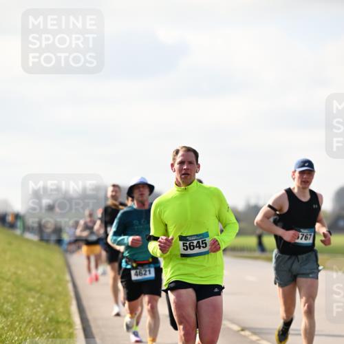 12.04.2026 - 45. Internationalen Wilhelmsburger Insellauf Dr. Thomas Lammeyer http://msf.ph/oto/9440152 12.04.2026 10:04:09 Laufen 90, 4621, 5645, 5767 meine-sportfotos.de