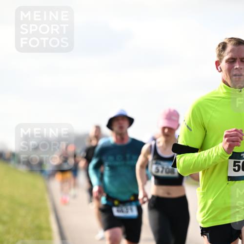 12.04.2026 - 45. Internationalen Wilhelmsburger Insellauf Dr. Thomas Lammeyer http://msf.ph/oto/9440162 12.04.2026 10:04:11 Laufen 104, 570, 45, 56 meine-sportfotos.de