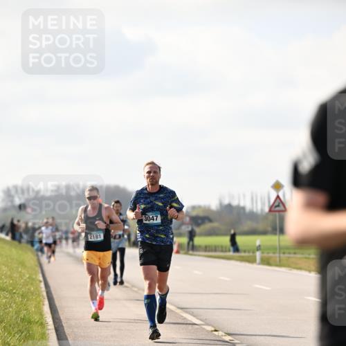 12.04.2026 - 45. Internationalen Wilhelmsburger Insellauf Dr. Thomas Lammeyer http://msf.ph/oto/9440182 12.04.2026 10:04:15 Laufen 2181, 3047 meine-sportfotos.de