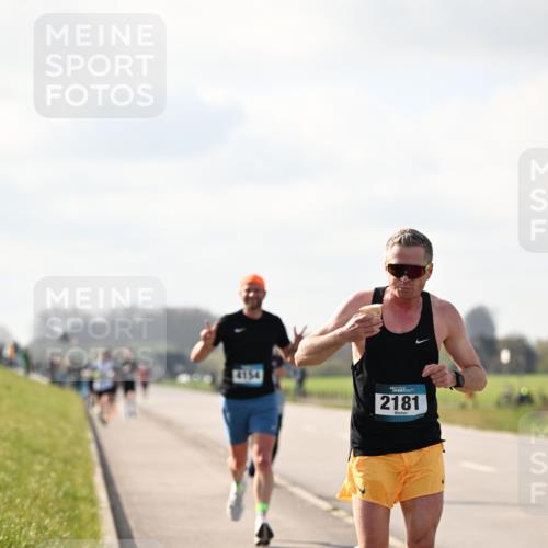 12.04.2026 - 45. Internationalen Wilhelmsburger Insellauf Dr. Thomas Lammeyer http://msf.ph/oto/9440207 12.04.2026 10:04:20 Laufen 4154, 2181 meine-sportfotos.de