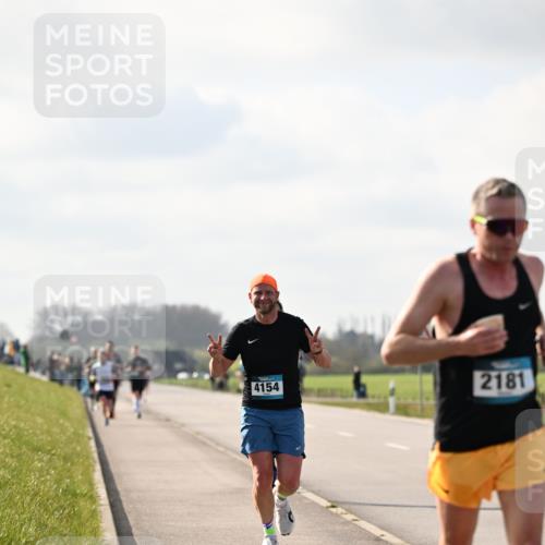 12.04.2026 - 45. Internationalen Wilhelmsburger Insellauf Dr. Thomas Lammeyer http://msf.ph/oto/9440209 12.04.2026 10:04:20 Laufen 4154, 2181 meine-sportfotos.de