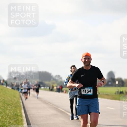 12.04.2026 - 45. Internationalen Wilhelmsburger Insellauf Dr. Thomas Lammeyer http://msf.ph/oto/9440220 12.04.2026 10:04:22 Laufen 4154 meine-sportfotos.de