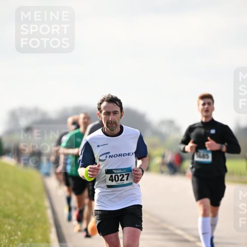 12.04.2026 - 45. Internationalen Wilhelmsburger Insellauf Dr. Thomas Lammeyer http://msf.ph/oto/9440257 12.04.2026 10:04:33 Laufen 4027, 1685 meine-sportfotos.de