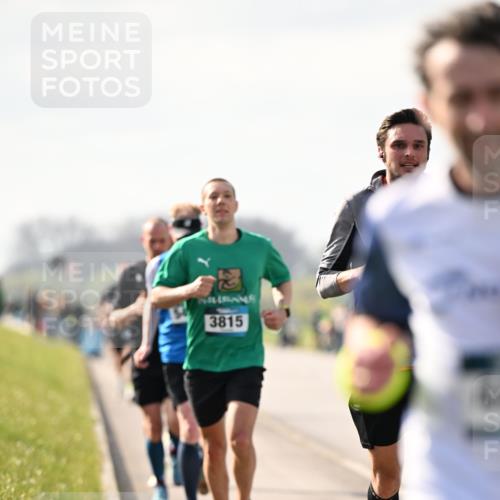 12.04.2026 - 45. Internationalen Wilhelmsburger Insellauf Dr. Thomas Lammeyer http://msf.ph/oto/9440274 12.04.2026 10:04:36 Laufen 3815 meine-sportfotos.de