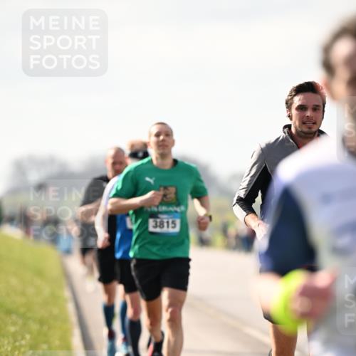 12.04.2026 - 45. Internationalen Wilhelmsburger Insellauf Dr. Thomas Lammeyer http://msf.ph/oto/9440275 12.04.2026 10:04:36 Laufen 3815 meine-sportfotos.de