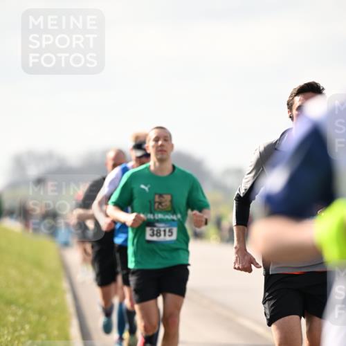 12.04.2026 - 45. Internationalen Wilhelmsburger Insellauf Dr. Thomas Lammeyer http://msf.ph/oto/9440276 12.04.2026 10:04:36 Laufen 3815 meine-sportfotos.de