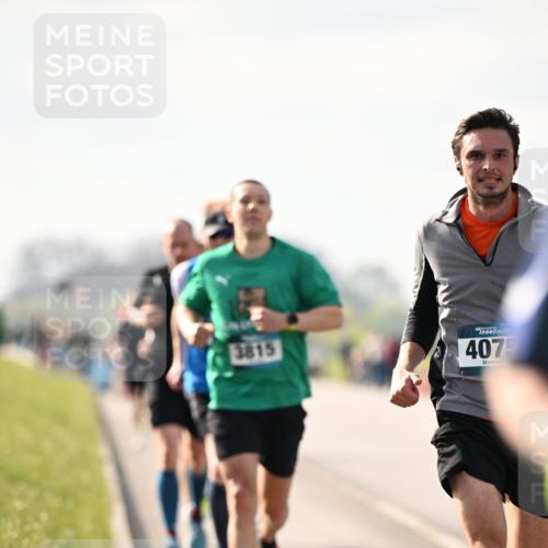 12.04.2026 - 45. Internationalen Wilhelmsburger Insellauf Dr. Thomas Lammeyer http://msf.ph/oto/9440277 12.04.2026 10:04:36 Laufen 3815, 4075 meine-sportfotos.de