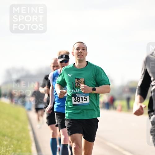 12.04.2026 - 45. Internationalen Wilhelmsburger Insellauf Dr. Thomas Lammeyer http://msf.ph/oto/9440282 12.04.2026 10:04:37 Laufen 3815 meine-sportfotos.de