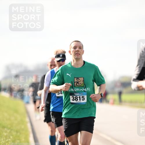 12.04.2026 - 45. Internationalen Wilhelmsburger Insellauf Dr. Thomas Lammeyer http://msf.ph/oto/9440283 12.04.2026 10:04:37 Laufen 54, 3815 meine-sportfotos.de