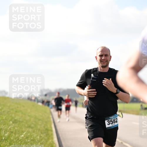 12.04.2026 - 45. Internationalen Wilhelmsburger Insellauf Dr. Thomas Lammeyer http://msf.ph/oto/9440306 12.04.2026 10:04:41 Laufen 3562 meine-sportfotos.de