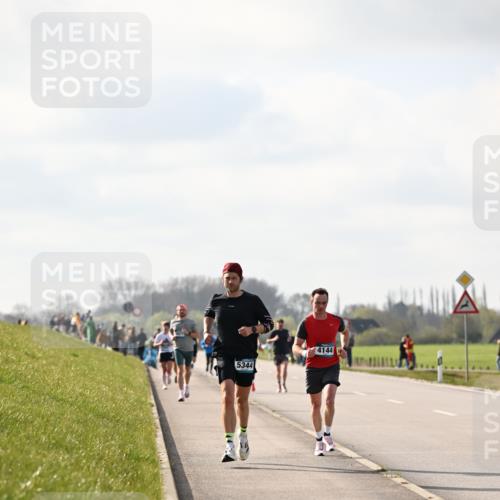 12.04.2026 - 45. Internationalen Wilhelmsburger Insellauf Dr. Thomas Lammeyer http://msf.ph/oto/9440324 12.04.2026 10:04:45 Laufen 5344, 4144 meine-sportfotos.de