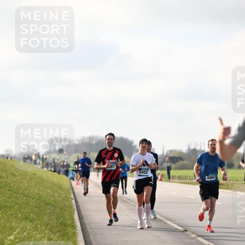 12.04.2026 - 45. Internationalen Wilhelmsburger Insellauf Dr. Thomas Lammeyer http://msf.ph/oto/9440399 12.04.2026 10:04:56 Laufen 987, 5452, 4068 meine-sportfotos.de