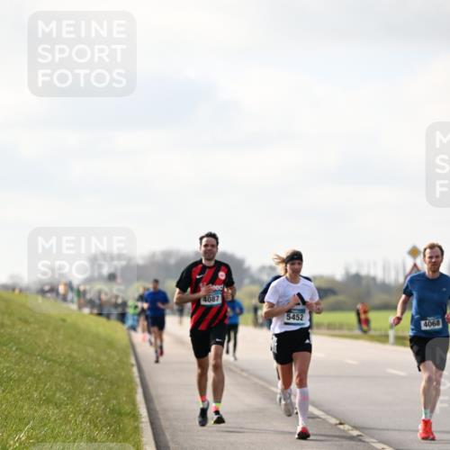 12.04.2026 - 45. Internationalen Wilhelmsburger Insellauf Dr. Thomas Lammeyer http://msf.ph/oto/9440405 12.04.2026 10:04:57 Laufen 4087, 5452, 4068 meine-sportfotos.de