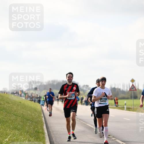 12.04.2026 - 45. Internationalen Wilhelmsburger Insellauf Dr. Thomas Lammeyer http://msf.ph/oto/9440410 12.04.2026 10:04:58 Laufen 4087, 5452 meine-sportfotos.de