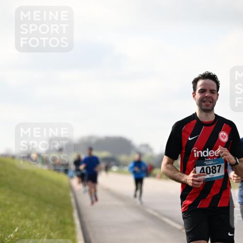 12.04.2026 - 45. Internationalen Wilhelmsburger Insellauf Dr. Thomas Lammeyer http://msf.ph/oto/9440433 12.04.2026 10:05:01 Laufen 45, 44087 meine-sportfotos.de