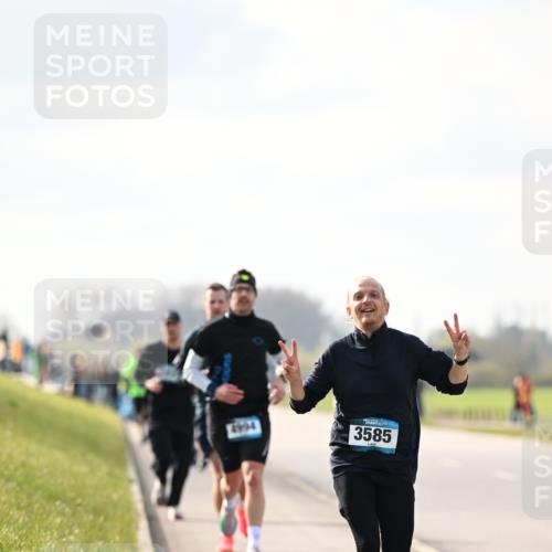 12.04.2026 - 45. Internationalen Wilhelmsburger Insellauf Dr. Thomas Lammeyer http://msf.ph/oto/9440451 12.04.2026 10:05:12 Laufen 4994, 3585 meine-sportfotos.de
