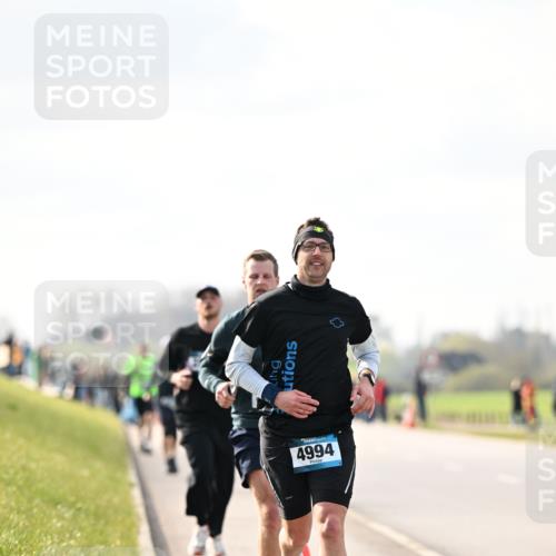 12.04.2026 - 45. Internationalen Wilhelmsburger Insellauf Dr. Thomas Lammeyer http://msf.ph/oto/9440465 12.04.2026 10:05:14 Laufen 6412, 4994 meine-sportfotos.de