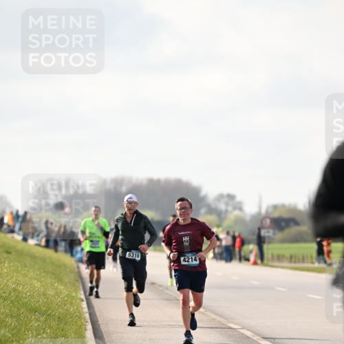 12.04.2026 - 45. Internationalen Wilhelmsburger Insellauf Dr. Thomas Lammeyer http://msf.ph/oto/9440497 12.04.2026 10:05:19 Laufen 5316, 4214 meine-sportfotos.de