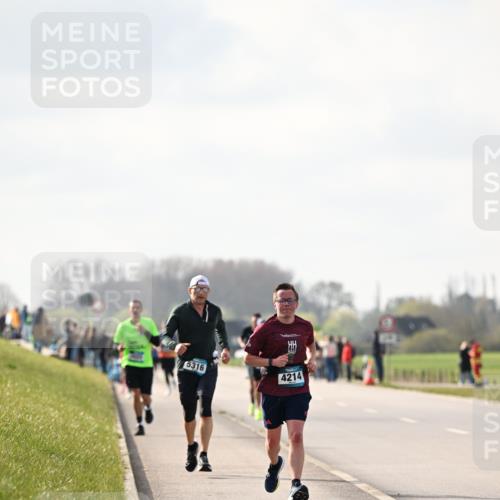 12.04.2026 - 45. Internationalen Wilhelmsburger Insellauf Dr. Thomas Lammeyer http://msf.ph/oto/9440499 12.04.2026 10:05:19 Laufen 5316, 4214 meine-sportfotos.de