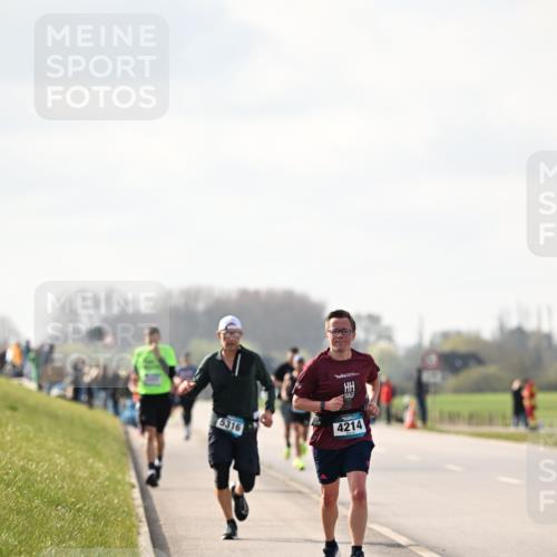 12.04.2026 - 45. Internationalen Wilhelmsburger Insellauf Dr. Thomas Lammeyer http://msf.ph/oto/9440503 12.04.2026 10:05:20 Laufen 5316, 4214 meine-sportfotos.de